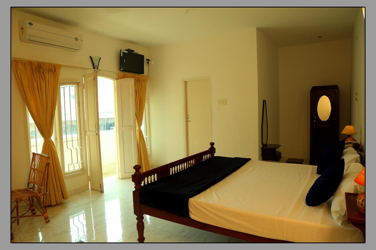 Le Capucin Hotel Pondicherry Exterior foto