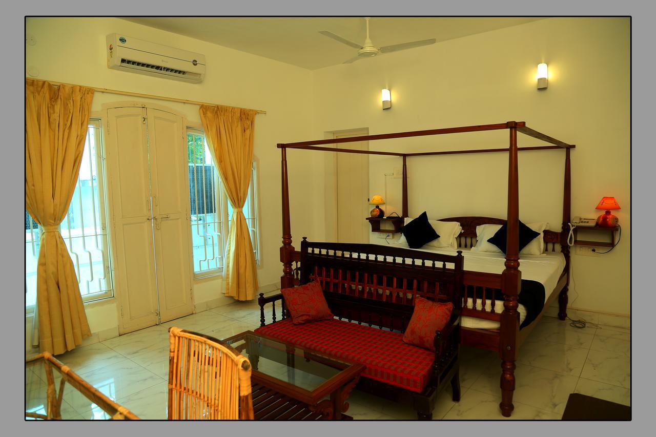 Le Capucin Hotel Pondicherry Exterior foto