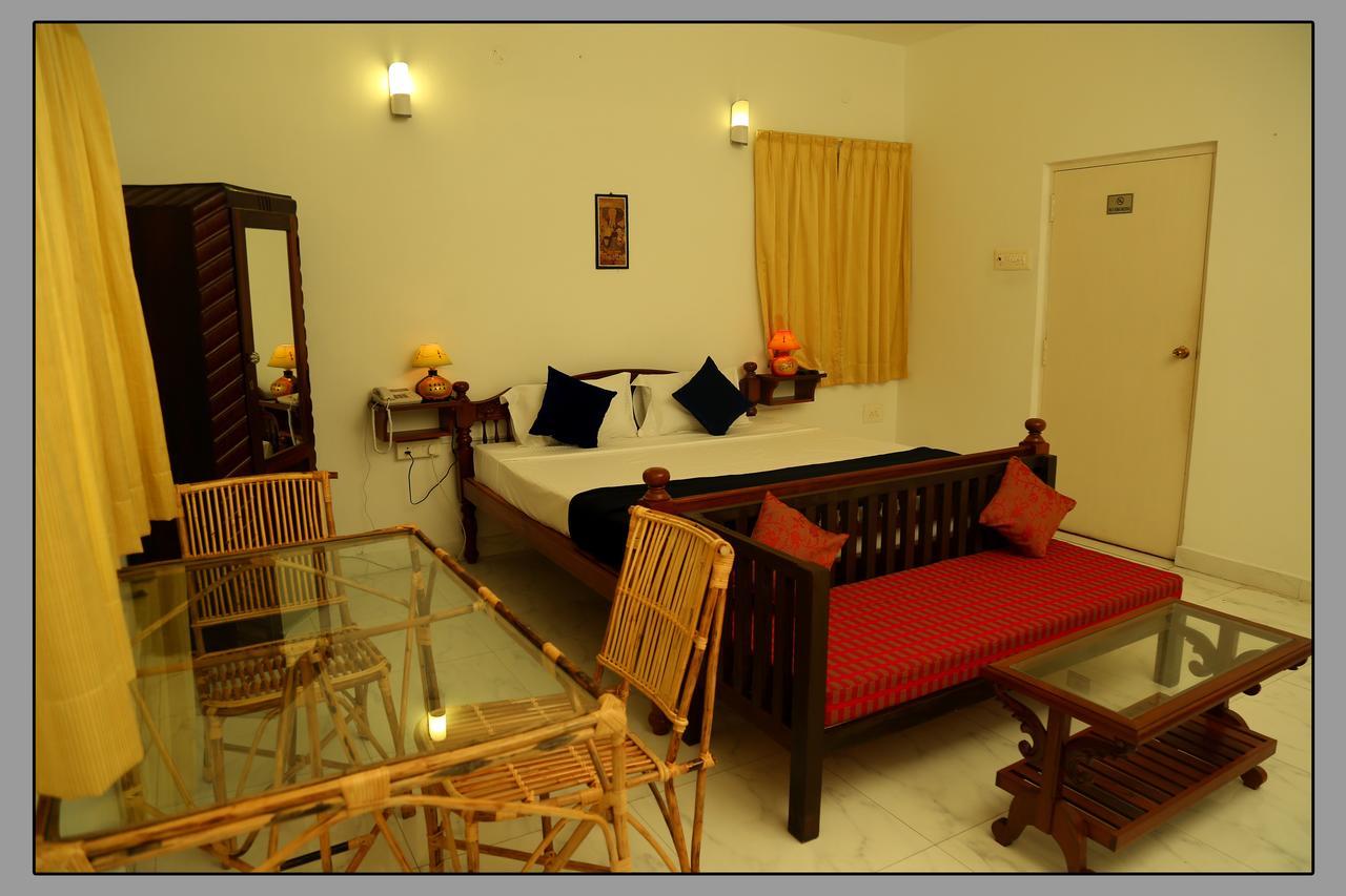 Le Capucin Hotel Pondicherry Exterior foto